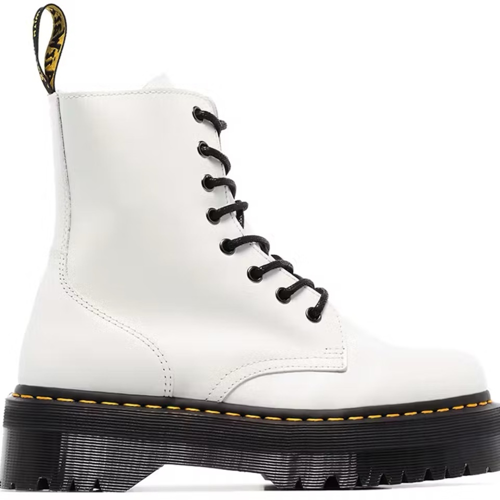 JADON BOOT SMOOTH LEATHER PLATFORMS DR. MARTENS NWT